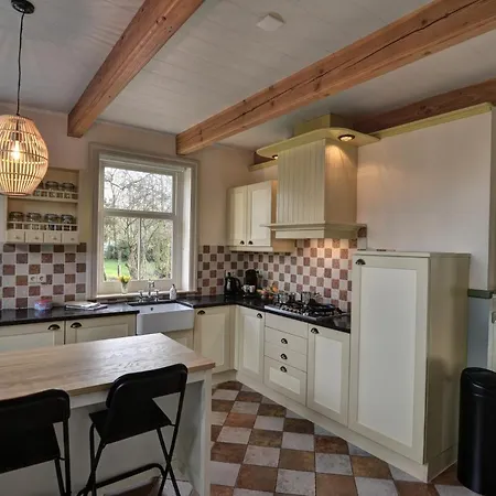 Overleek * モニキンダム